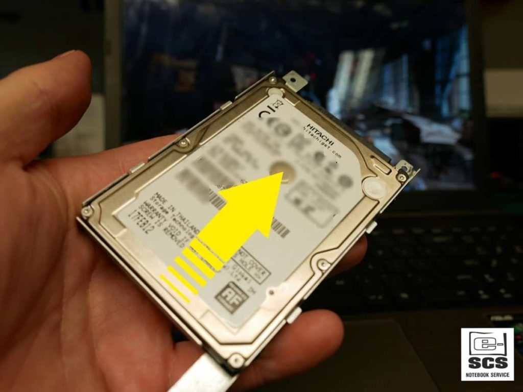 Komputer restartuje się podczas normalnej pracy. Uszkodzona pamięć RAM 1 kość ułamana? 9