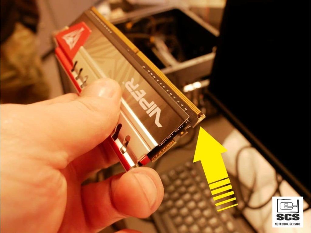 komputer restartuje się uszkodzone kości pamięci RAM